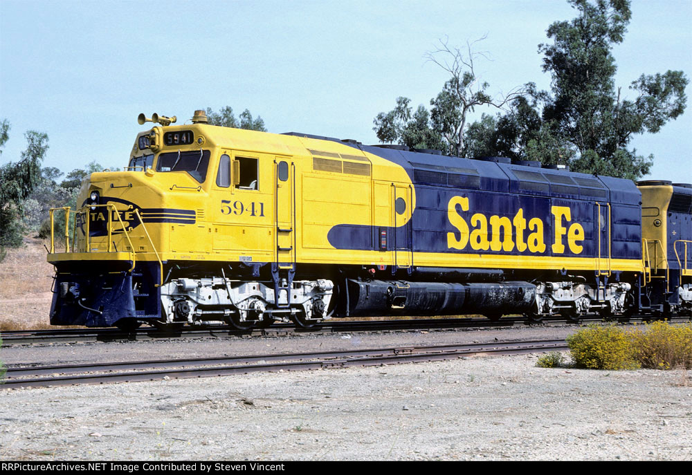 Santa Fe FP45 #5941. Ex AT&SF 101 in freight service.